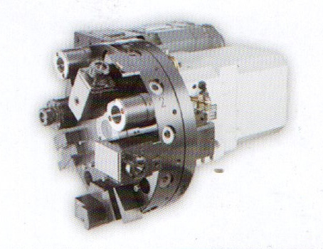 采用臺灣六鑫八工位液壓旋轉(zhuǎn)刀塔，定位精度高、故障率低、換刀快，就近換刀。