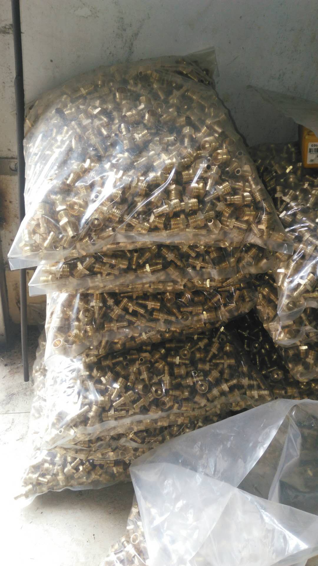 楊華勇（老板）用凱恩利36機加工的產(chǎn)品